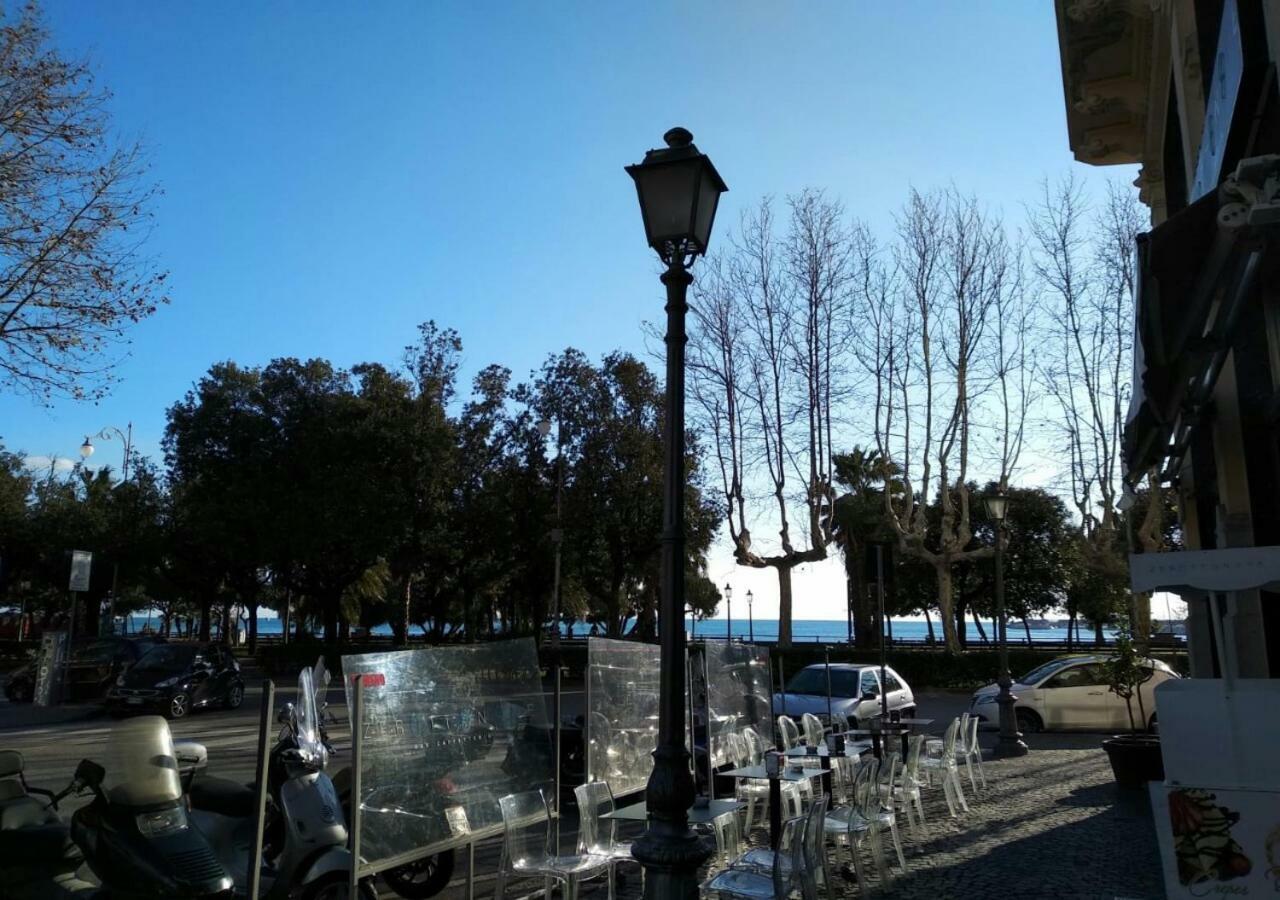 Il Sorriso Acomodação com café da manhã Salerno Exterior foto